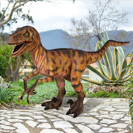 Design Toscano Jurassic-Sized Deinonychus Dinosaur Statue NE120002